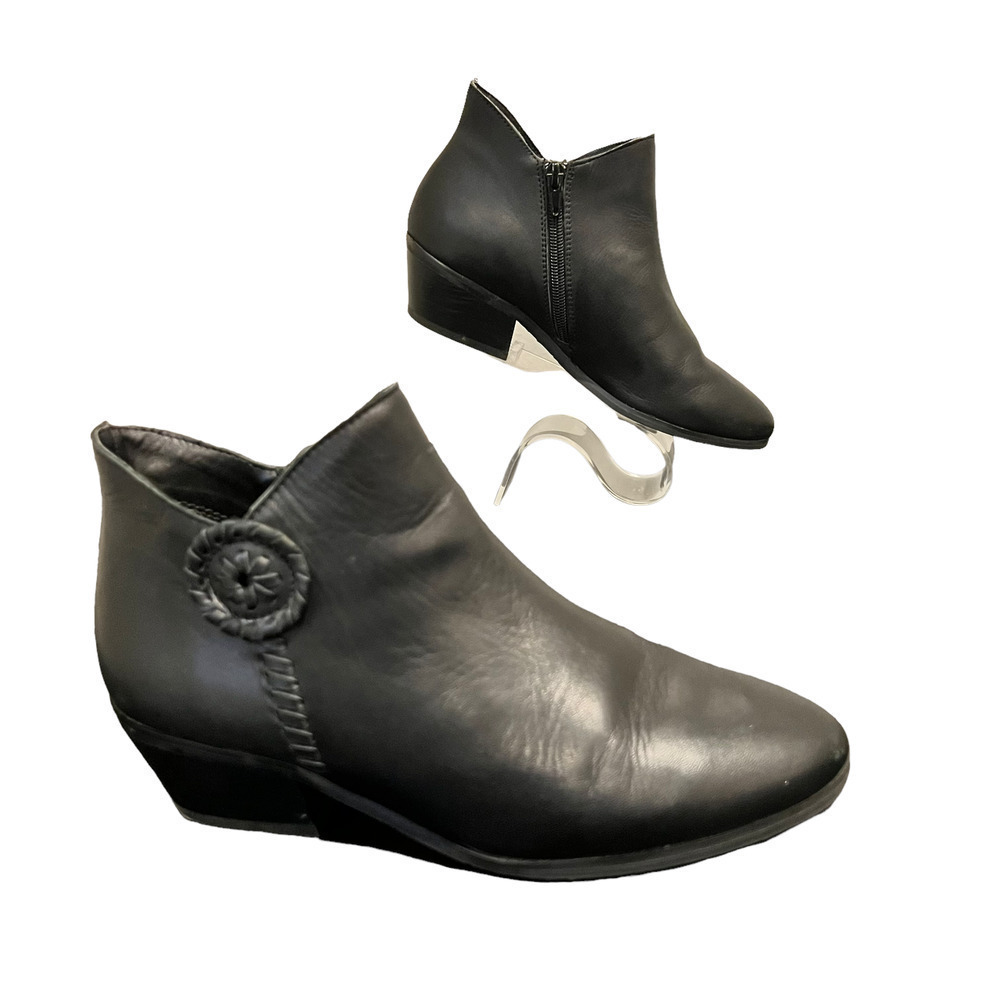 Jack Rogers Womens Bootie Black Leather Ankle Boots Side Zip Size 7M